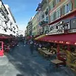 Studio carré d\'or situé à 50 m de la plage