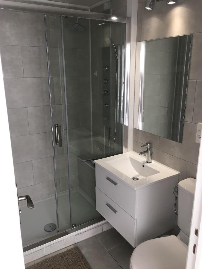 Appart hôtel Studio Carré D'or Situé à 50 M De La Plage *